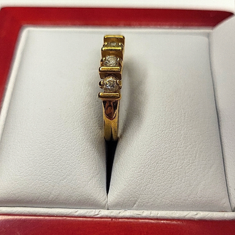 Three Stone Ring - image 4